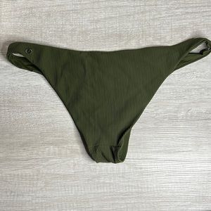 Lululemon bikini bottoms size 10